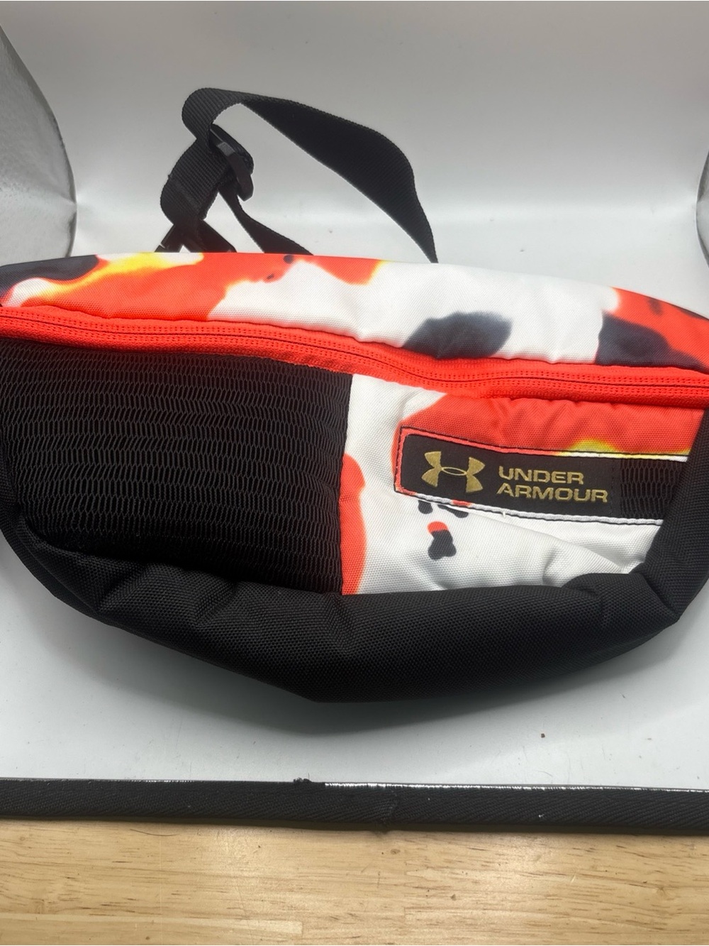 Under Armour Kazoku Sling Fanny Pack Unisex Zip Pouch Waist Belt Bag Casual